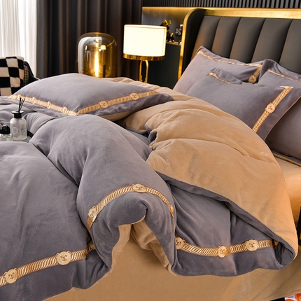 91家纺网 家纺一手货源 找家纺 云家 （包含买家秀）2024新款高克重牛奶绒纯色双拼刺绣四件套珊瑚绒 凯迪系列 凯迪-高级灰+米驼
