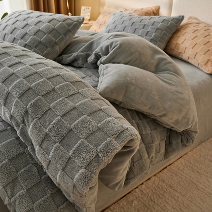 91家纺网 家纺一手货源 找家纺 晨曦家纺 2024新款塔芙绒牛奶绒四件套-初暖系列 初暖-高级灰