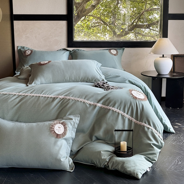 91家纺网 家纺一手货源 找家纺 宜家坊 2024秋冬加厚肌理纹碳素磨毛刺绣贴布绣花边新中式四件套 绿色