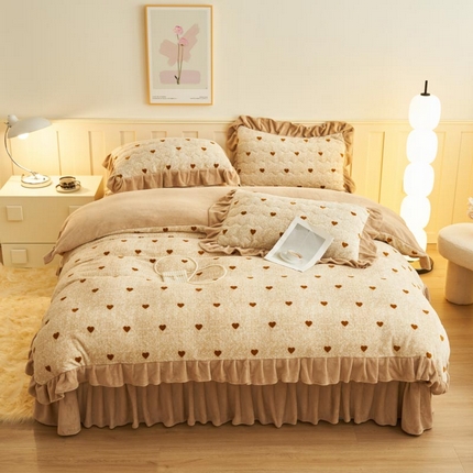 茉保家纺 2025新款花边款牛奶绒床盖四件套 爱心(咖)