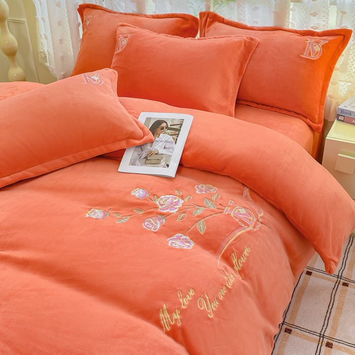 91家纺网 家纺一手货源 找家纺 晶缦家纺 2024新款高克重牛奶绒刺绣花四件套 点点花季-香橙