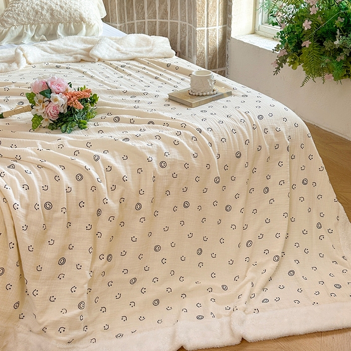 91家纺网 家纺一手货源 找家纺 木楌家居 2025新款皱绉纱空调盖被毯 乐乐