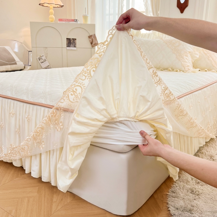 91家纺网 家纺一手货源 找家纺 罗艺轩 2024新款公主风全棉加厚可脱卸床笠式床裙三件套 慕雅-奶昔