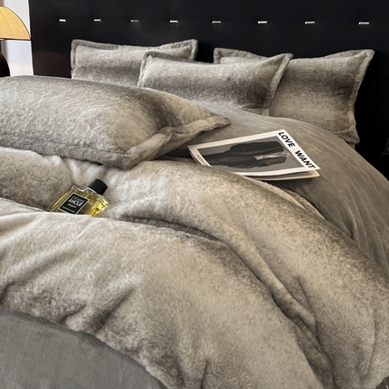 91家纺网 家纺一手货源 找家纺 （总）慕尚家纺 2025新款高端亲肤舒适暖芙兔毛四件套