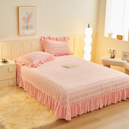 91家纺网 家纺一手货源 找家纺 （总）茉保家纺 2025新款纯色牛奶绒床盖