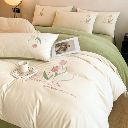 91家纺网 家纺一手货源 找家纺 （总）如一 2024新款水晶绒双拼刺绣单被套—郁金香系列