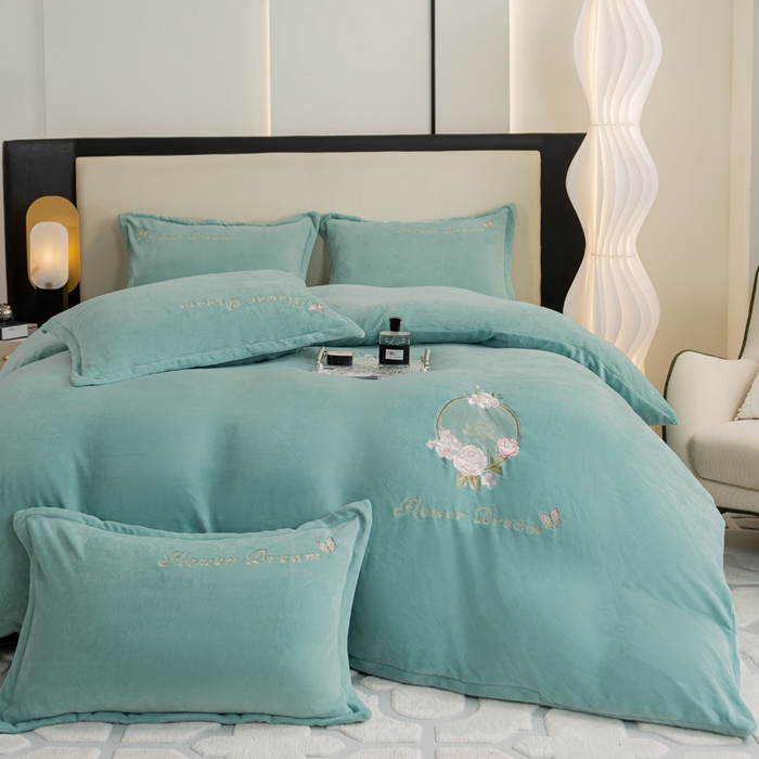 91家纺网 家纺一手货源 找家纺 晶缦家纺 2024新款高克重牛奶绒刺绣花四件套 花仙子-草绿