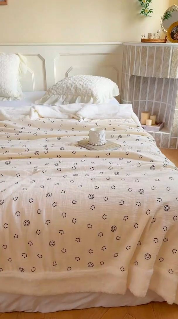 91家纺网 家纺一手货源 找家纺 木楌家居 2025新款皱绉纱空调盖被毯 乐乐