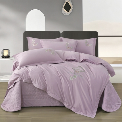 91家纺网 家纺一手货源 找家纺 （总）OL家纺 2024新款磨毛肌理纹刺绣轻奢风床盖夹棉四件套--卡布奇诺