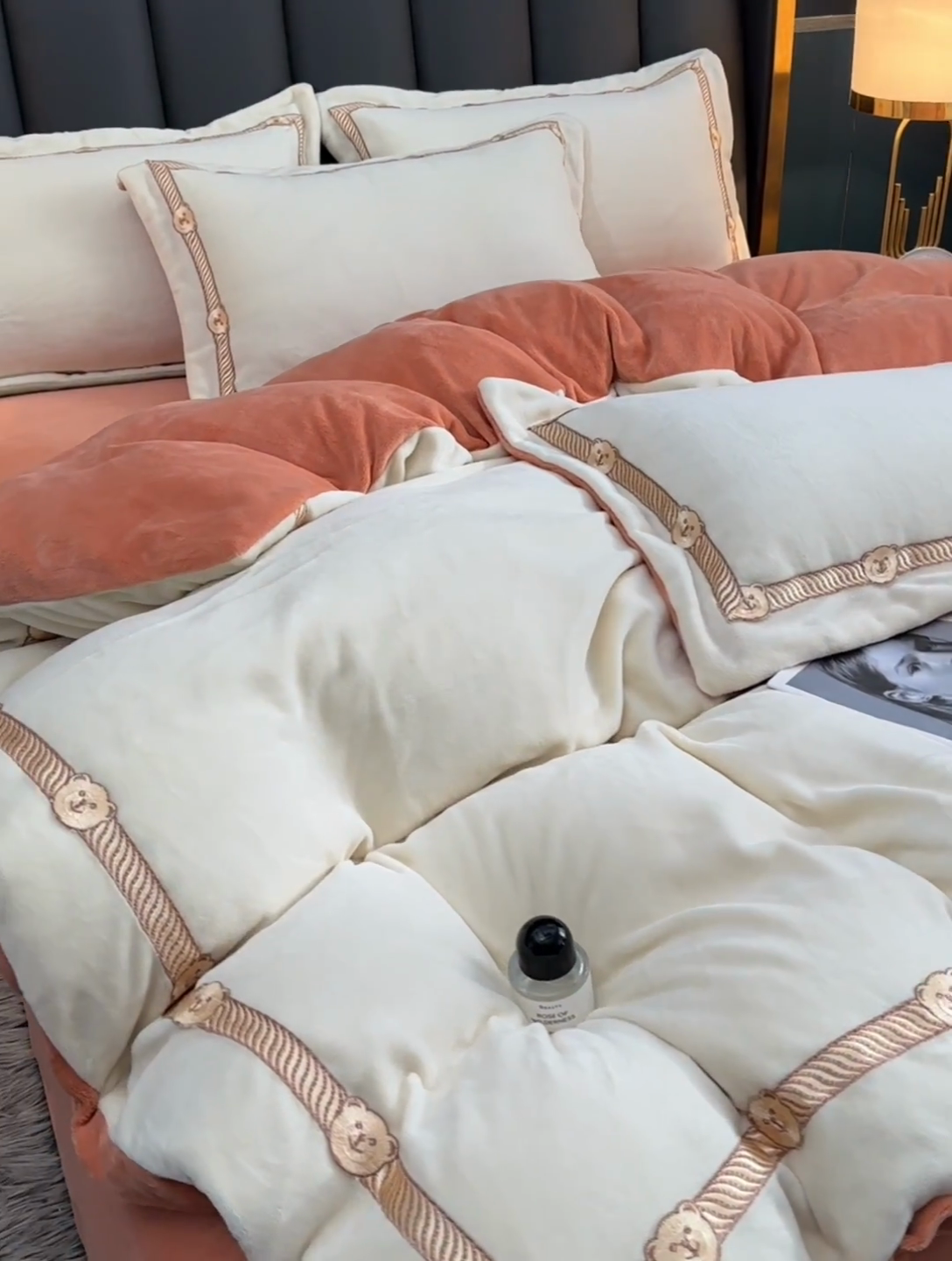 91家纺网 家纺一手货源 找家纺 云家 （包含买家秀）2024新款高克重牛奶绒纯色双拼刺绣四件套珊瑚绒 凯迪系列 凯迪-奶昔白+橙