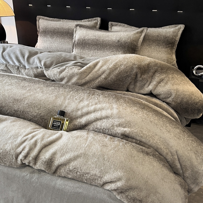 91家纺网 家纺一手货源 找家纺 慕尚家纺 2025新款高端亲肤舒适暖芙兔毛四件套 暖芙-灰棕