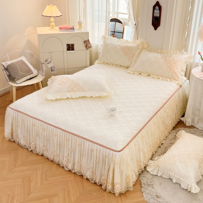 91家纺网 家纺一手货源 找家纺 罗艺轩 2024新款公主风全棉加厚可脱卸床笠式床裙三件套 慕雅-奶昔