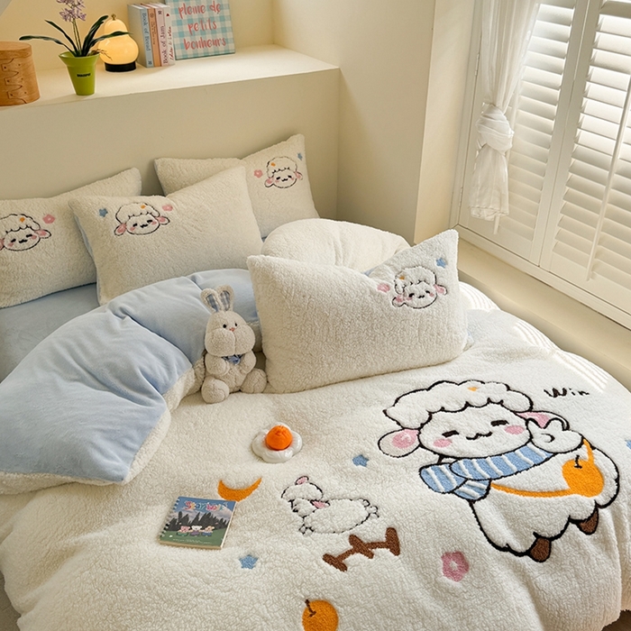 91家纺网 家纺一手货源 找家纺 蜜柚 2024新款高克重羊羔绒牛奶绒毛巾绣四件套 酷酷羊