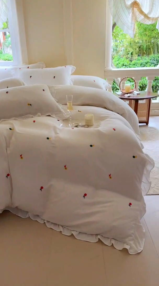 91家纺网 家纺一手货源 找家纺 木楌 2024全棉皱皱纱荷叶边刺绣工艺款四件套 乔伊斯花园