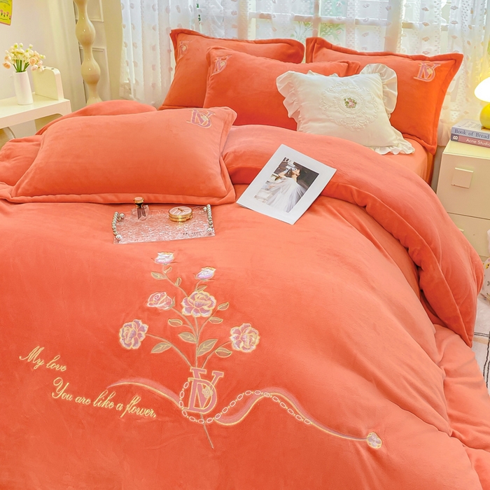 91家纺网 家纺一手货源 找家纺 晶缦家纺 2024新款高克重牛奶绒刺绣花四件套 点点花季-香橙