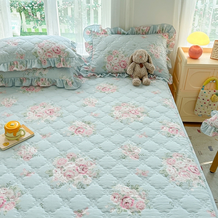 91家纺网 家纺一手货源 找家纺 忘忧草 2024亲肤水洗棉夹棉床裙--小清新系列 安娜花园