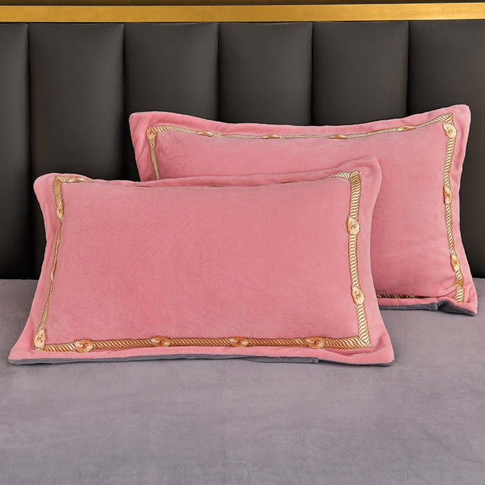 91家纺网 家纺一手货源 找家纺 云家 （包含买家秀）2024新款高克重牛奶绒纯色双拼刺绣四件套珊瑚绒 凯迪系列 凯迪-蜜粉+高级灰