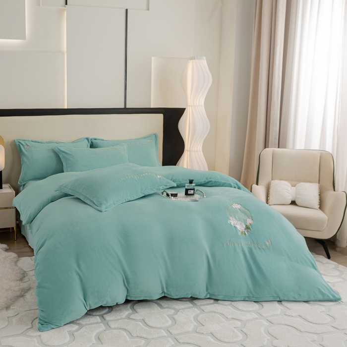 91家纺网 家纺一手货源 找家纺 晶缦家纺 2024新款高克重牛奶绒刺绣花四件套 花仙子-草绿