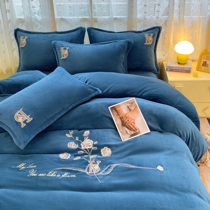 91家纺网 家纺一手货源 找家纺 （总）高克重牛奶绒刺绣花四件套舒适厚实冬季保暖牛奶绒四件套田园花卉系列