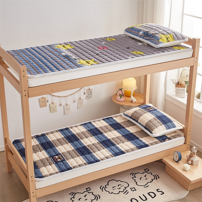 91家纺网 家纺一手货源 找家纺 东宇床垫 2025新款牛奶绒床褥学生床 格子蓝