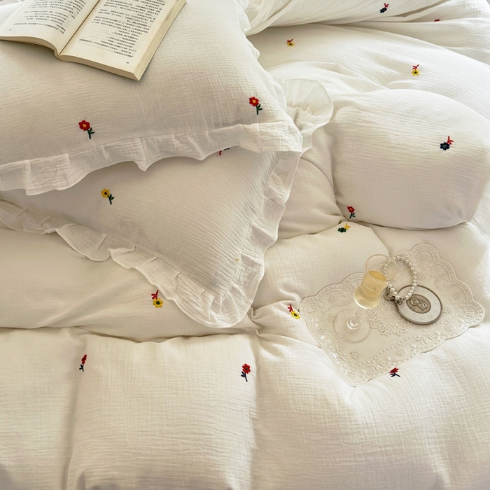 91家纺网 家纺一手货源 找家纺 木楌 2024全棉皱皱纱荷叶边刺绣工艺款四件套 乔伊斯花园