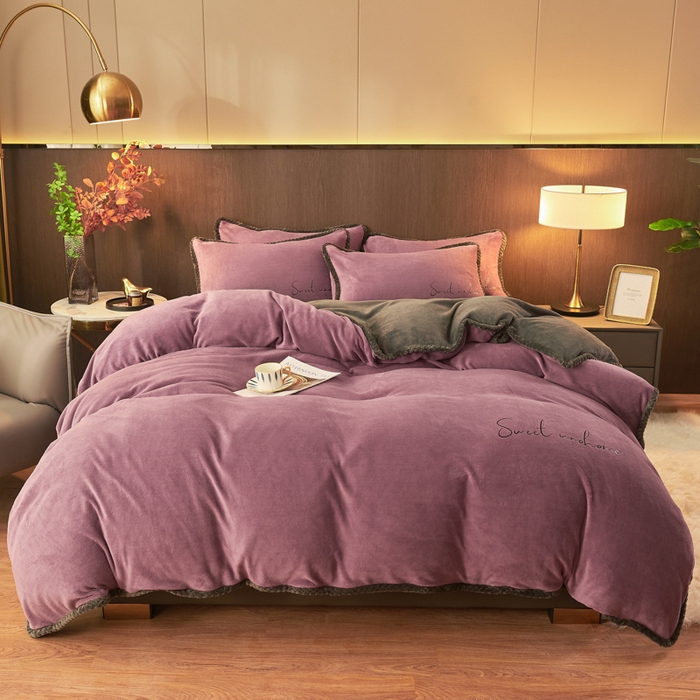 91家纺网 家纺一手货源 找家纺 吾诺 2024新款双拼色牛奶绒四件套 风格一 双拼浅紫