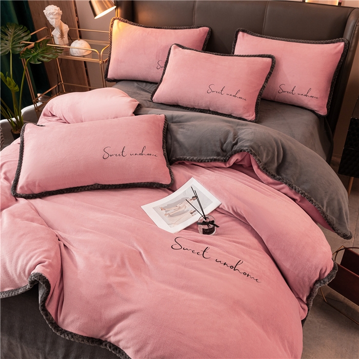 91家纺网 家纺一手货源 找家纺 吾诺 2024新款双拼色牛奶绒四件套 风格二 双拼豆沙