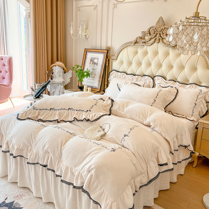 91家纺网 家纺一手货源 找家纺 亲亲公主 2025新款全消光230克A类牛奶绒绣花四件套- 梦幻巴黎 玫瑰