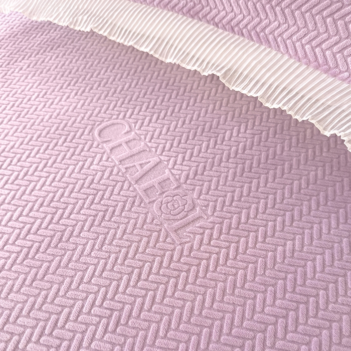 91家纺网 家纺一手货源 找家纺 冬然家纺 2024新款雕花绒床盖四件套系列 大麦穗-紫