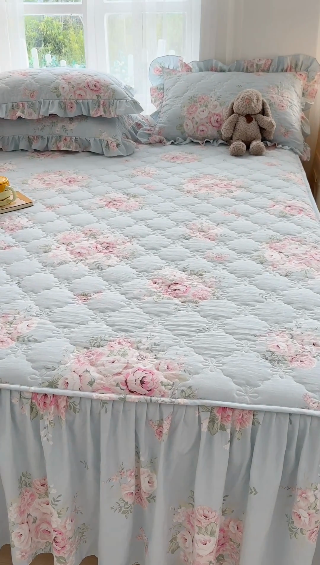 91家纺网 家纺一手货源 找家纺 忘忧草 2024亲肤水洗棉夹棉床裙--小清新系列 安娜花园