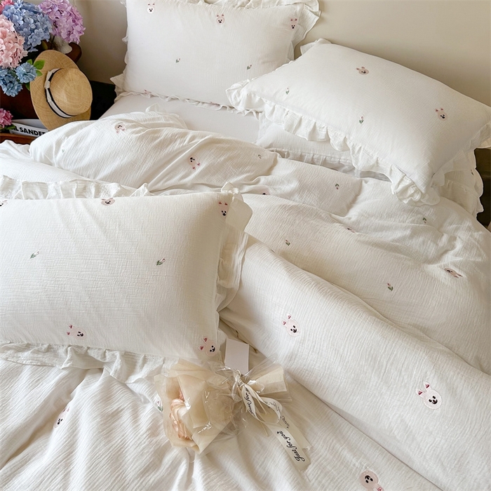 91家纺网 家纺一手货源 找家纺 木楌 2024全棉皱皱纱荷叶边刺绣工艺款四件套 米菲