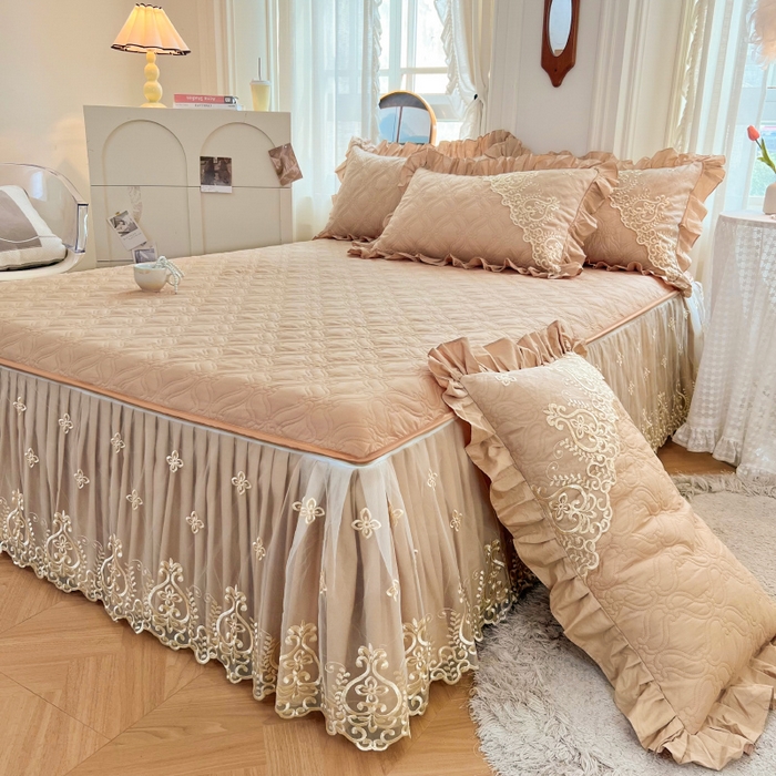 91家纺网 家纺一手货源 找家纺 罗艺轩 2024新款公主风全棉加厚可脱卸床笠式床裙四件套 慕雅-香槟