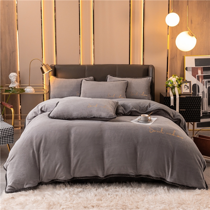 91家纺网 家纺一手货源 找家纺 吾诺 2024新款双拼色牛奶绒四件套 风格二 双拼浅灰