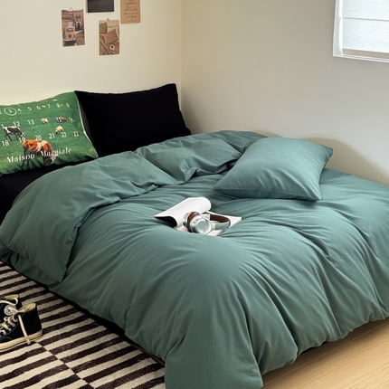 艾沁家纺 2024新款简约风全棉色织水洗棉混搭四件套 墨绿+黑(黑色枕+印花枕)