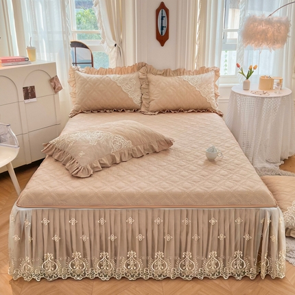 91家纺网 家纺一手货源 找家纺 罗艺轩 2024新款公主风全棉加厚可脱卸床笠式床裙三件套 慕雅-香槟