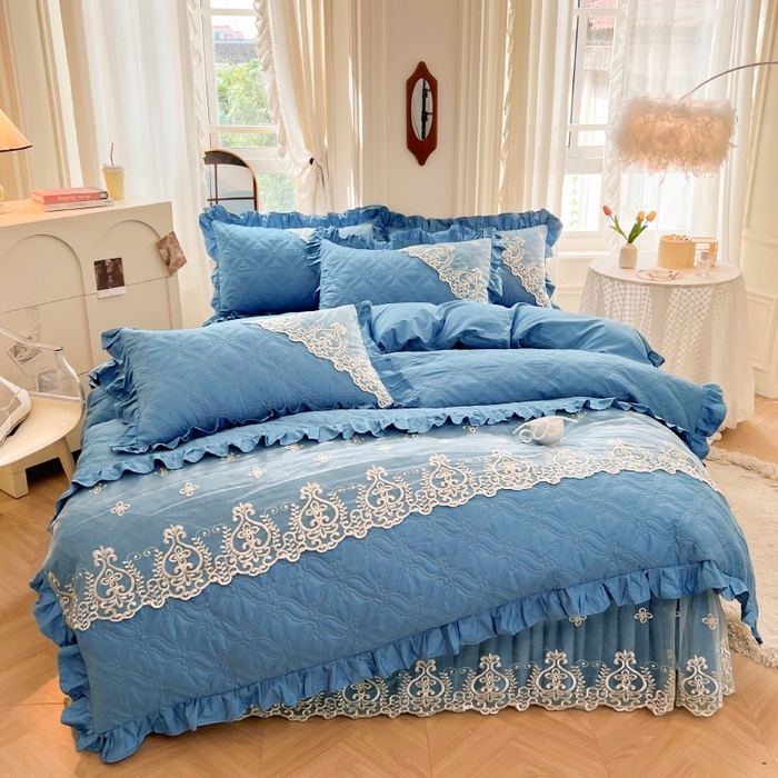 91家纺网 家纺一手货源 找家纺 罗艺轩 2024新款公主风全棉加厚可脱卸床笠式床裙四件套 慕雅-牛仔蓝