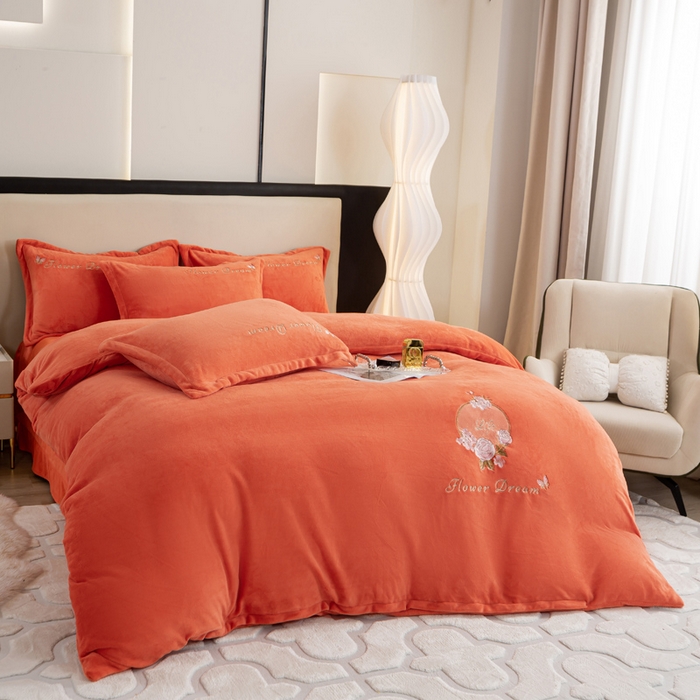 91家纺网 家纺一手货源 找家纺 晶缦家纺 2024新款高克重牛奶绒刺绣花四件套 花仙子-香橙