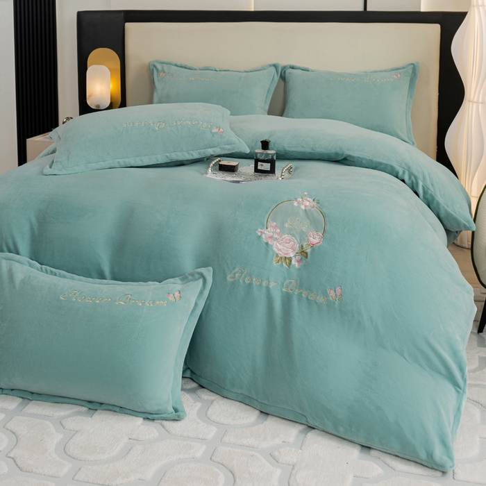 91家纺网 家纺一手货源 找家纺 晶缦家纺 2024新款高克重牛奶绒刺绣花四件套 花仙子-草绿