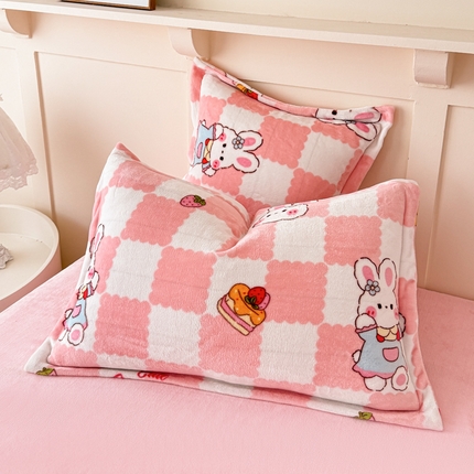 妖妖家纺 2024新款200克牛奶绒单枕套 棋盘兔