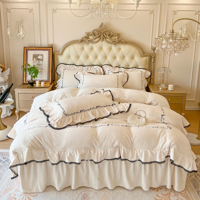 91家纺网 家纺一手货源 找家纺 亲亲公主 2025新款全消光230克A类牛奶绒绣花四件套- 梦幻巴黎 玫瑰