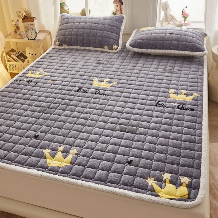 91家纺网 家纺一手货源 找家纺 东宇床垫 2024新款牛奶绒床褥大床 皇冠