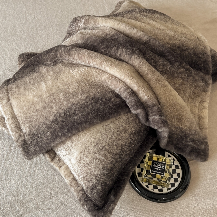 91家纺网 家纺一手货源 找家纺 慕尚家纺 2025新款高端亲肤舒适暖芙兔毛四件套 暖芙-深咖