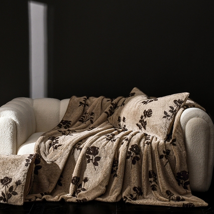 91家纺网 家纺一手货源 找家纺 网客 2024新款兔毛绒毯-繁花系列 玫瑰庄园