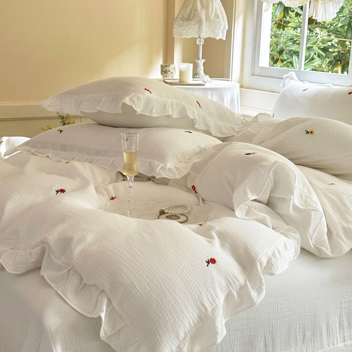 91家纺网 家纺一手货源 找家纺 木楌 2024全棉皱皱纱荷叶边刺绣工艺款四件套 乔伊斯花园