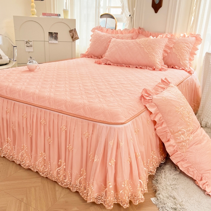 91家纺网 家纺一手货源 找家纺 罗艺轩 2024新款公主风全棉加厚可脱卸床笠式床裙三件套 慕雅-柔粉