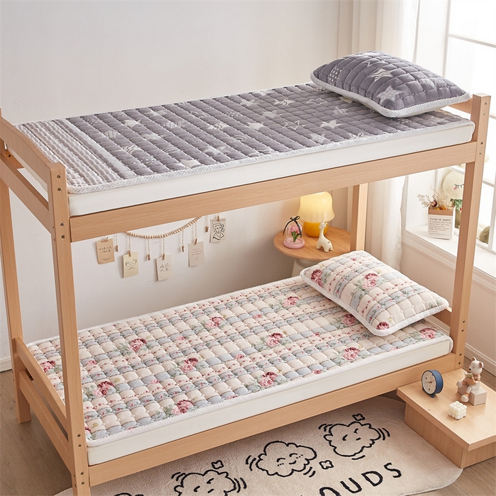 91家纺网 家纺一手货源 找家纺 东宇床垫 2025新款牛奶绒床褥学生床 复古花