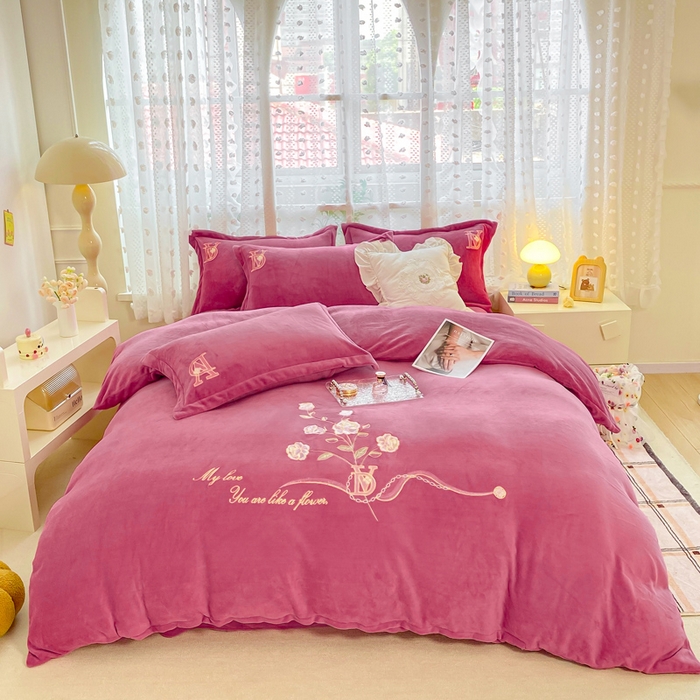 91家纺网 家纺一手货源 找家纺 晶缦家纺 2024新款高克重牛奶绒刺绣花四件套 点点花季-豆沙