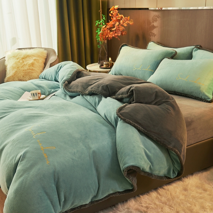 91家纺网 家纺一手货源 找家纺 吾诺 2024新款双拼色牛奶绒四件套 风格一 双拼湖兰