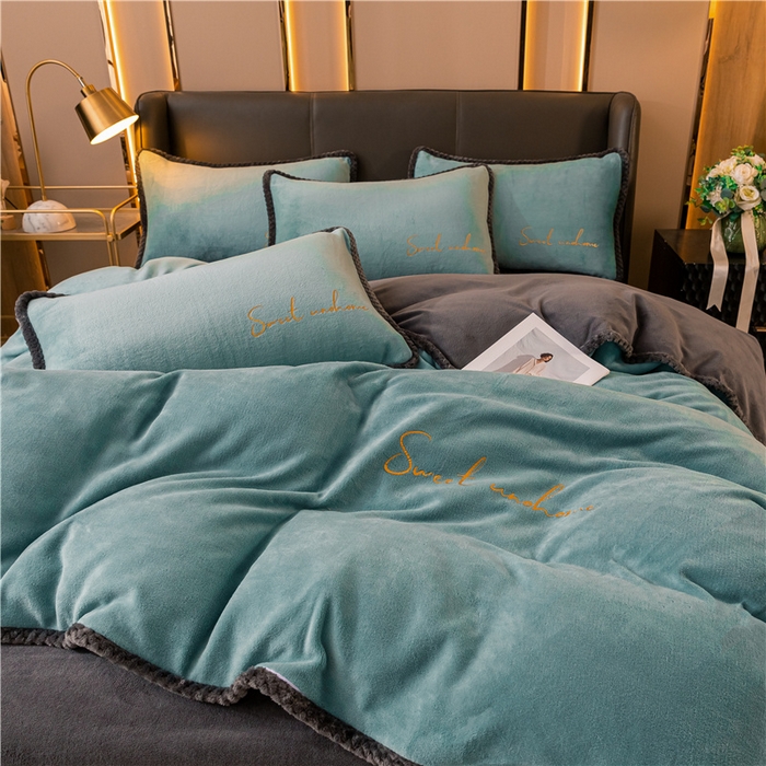 91家纺网 家纺一手货源 找家纺 吾诺 2024新款双拼色牛奶绒四件套 风格二 双拼湖兰