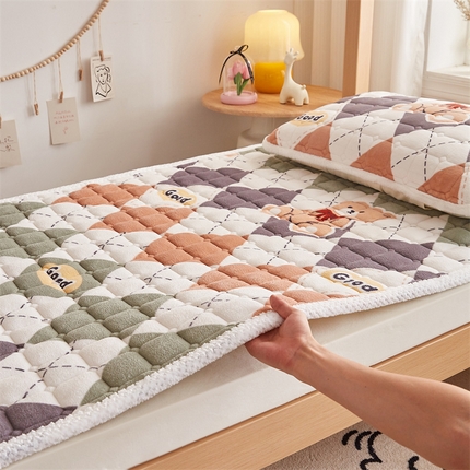 91家纺网 家纺一手货源 找家纺 （总）东宇床垫 2025新款牛奶绒床褥学生床